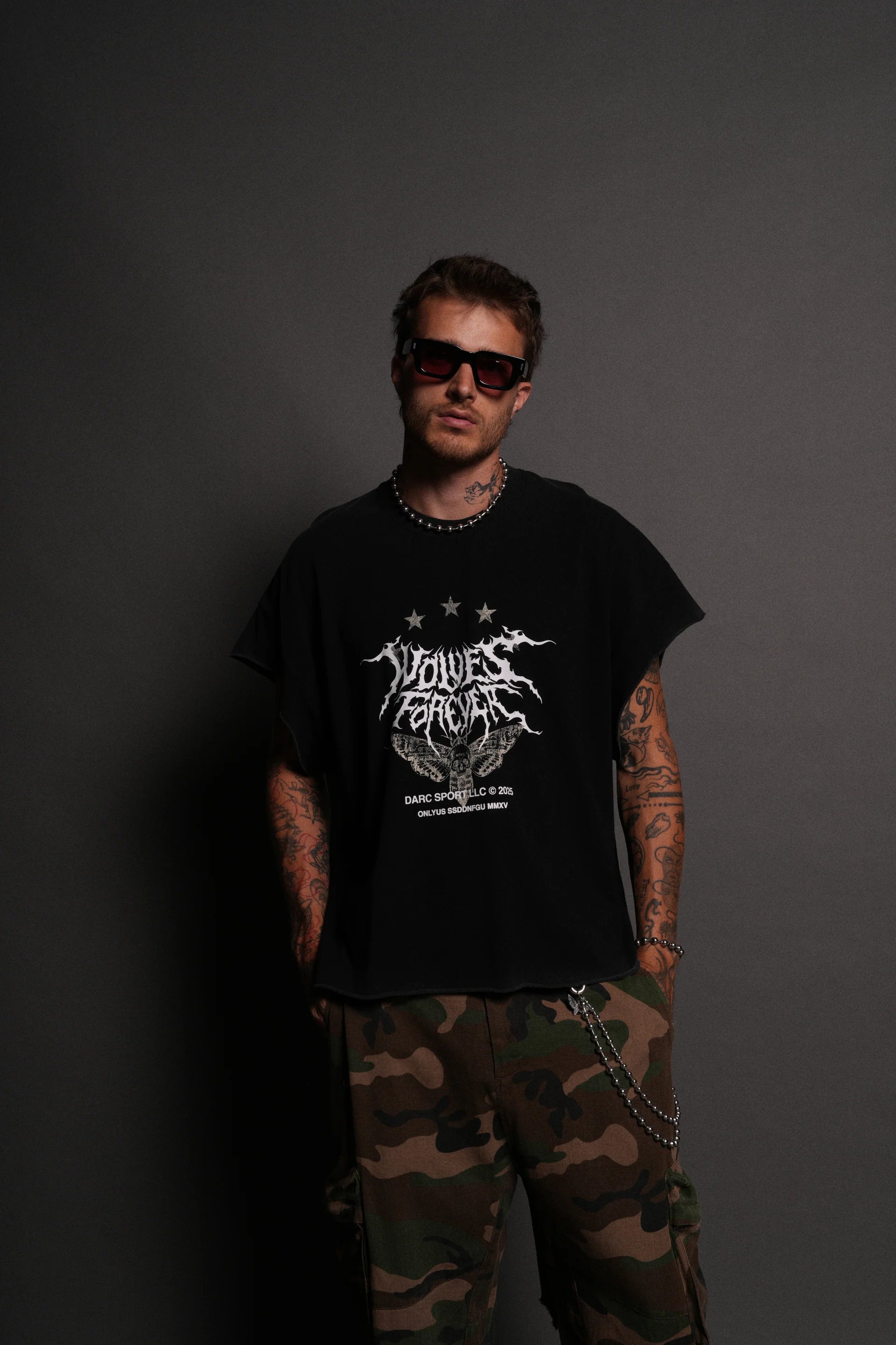 DarcSports Iron Pack Grunge Cut-Off Tee