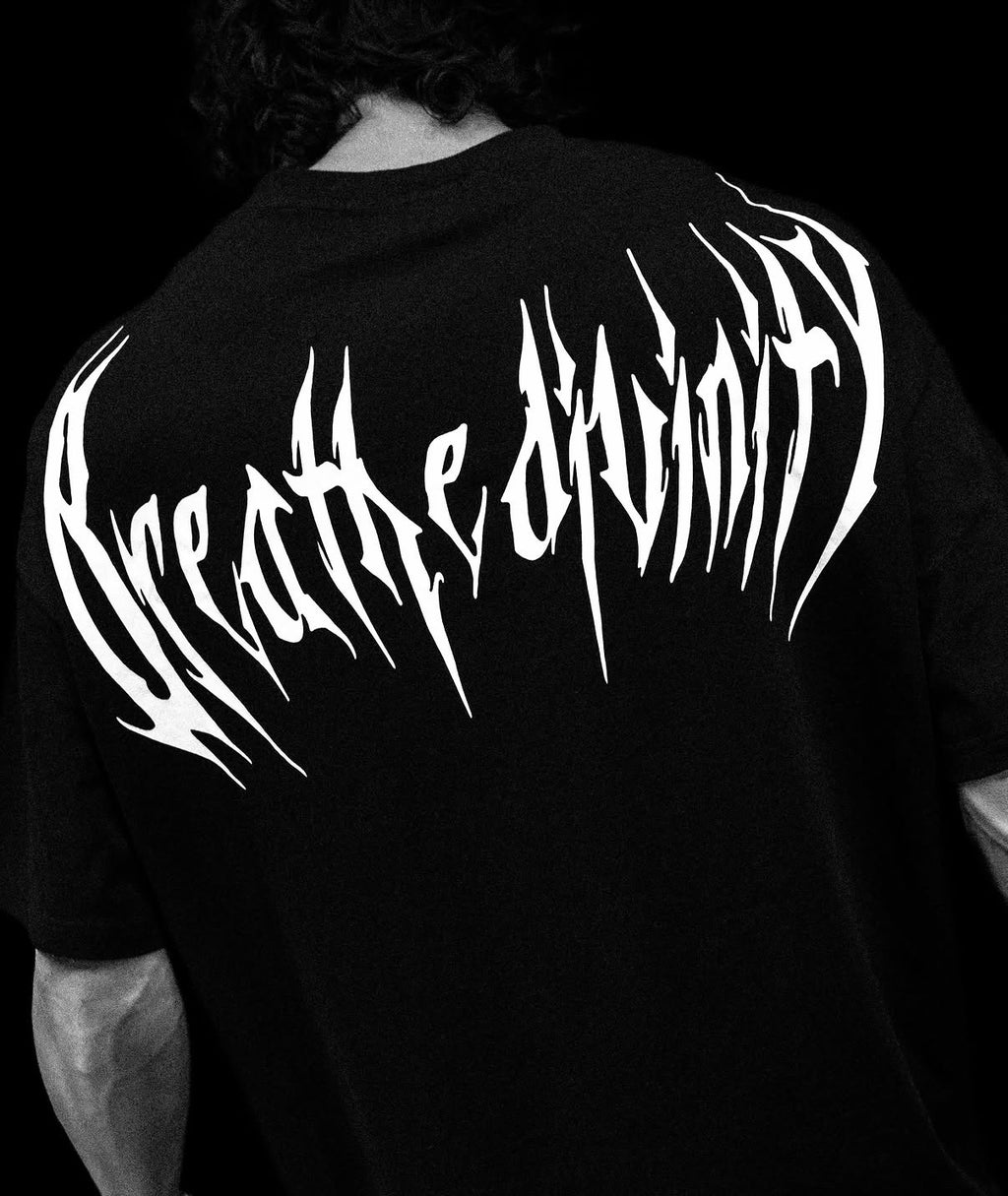 Breathedivinity Tshirt negra
