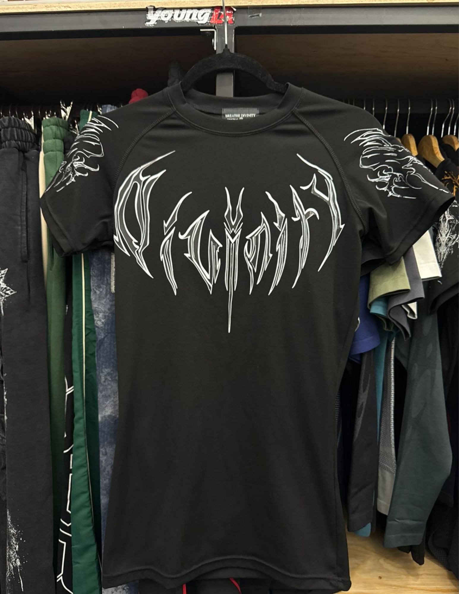 Breathedivinity Dark compression Winter