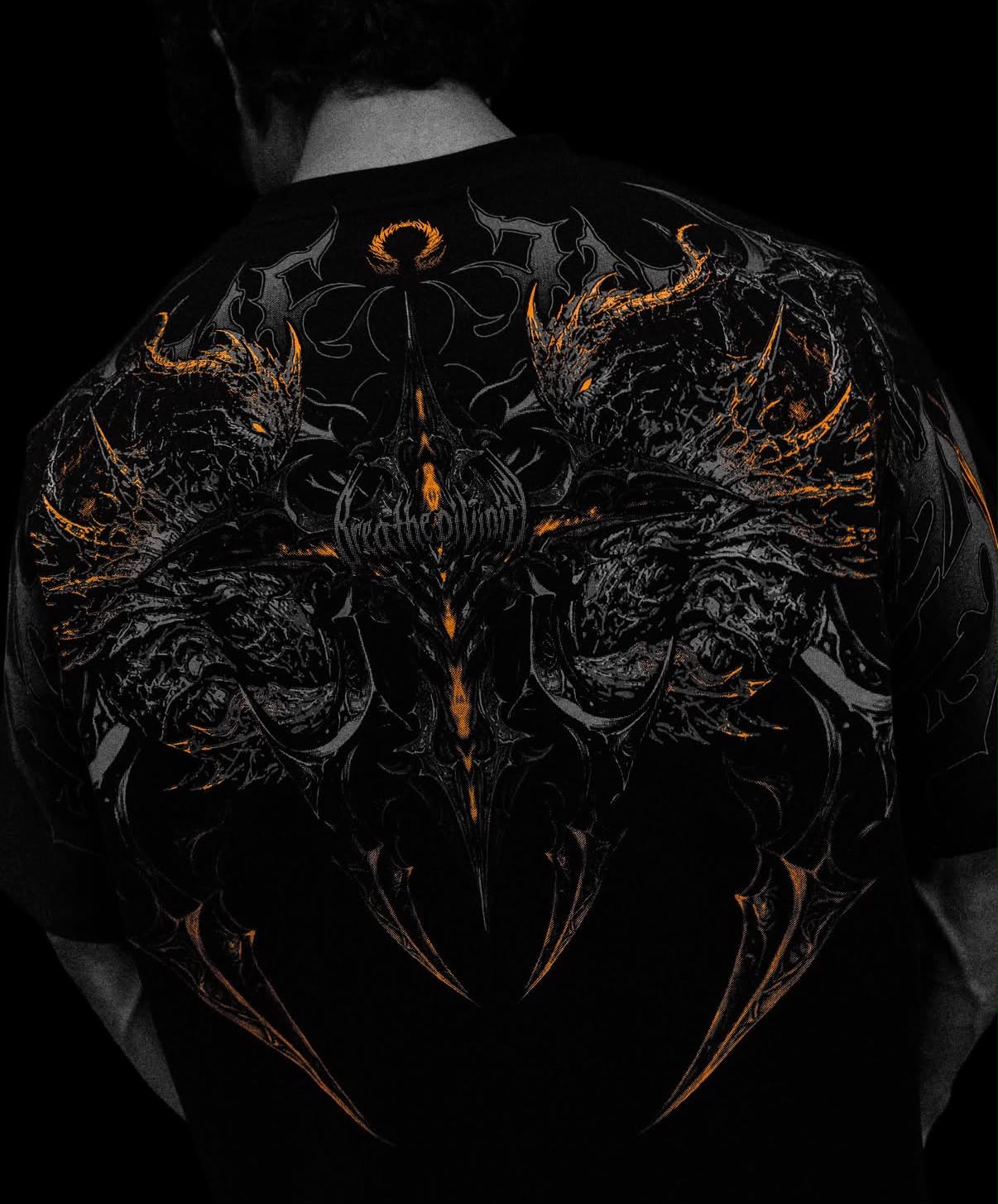 shadow monarch oversized t-shirt naranja